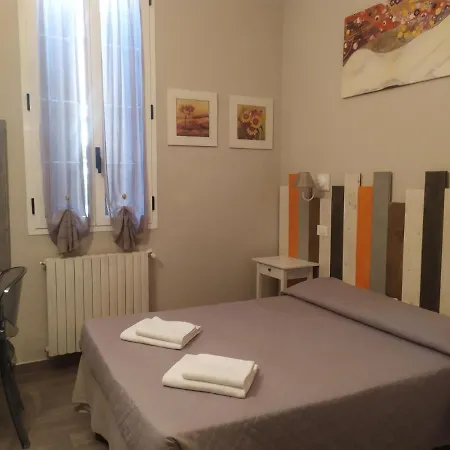 Le Stanze Πανσιόν 2*